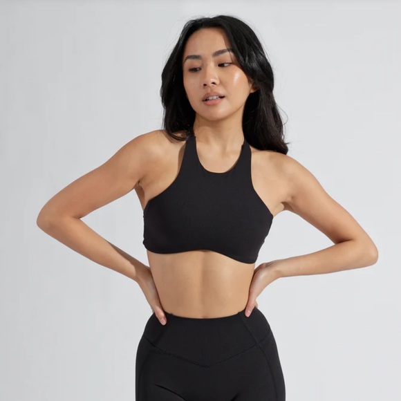 BuffBunny Curve Sports Bra - Picture 1 of 4